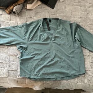 Lululemon the Lab size L women’s 3/4 shirt